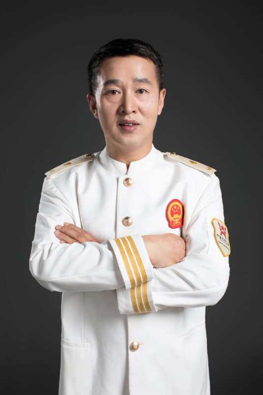肖龙付